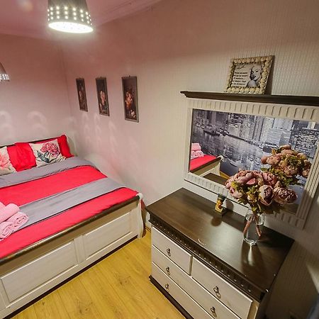 Золотой Квадрат Шевченко 75 Apartment Almaty Bagian luar foto