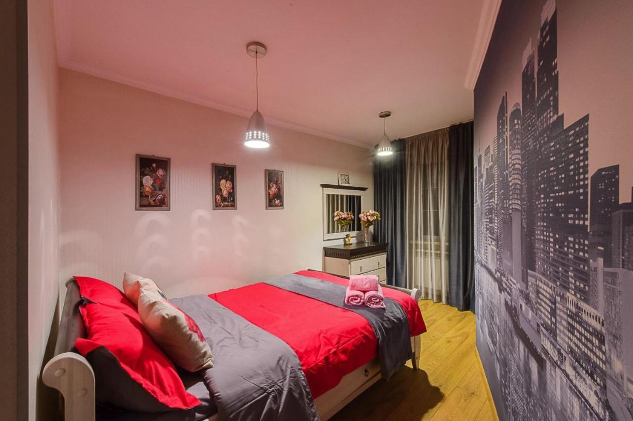 Золотой Квадрат Шевченко 75 Apartment Almaty Bagian luar foto