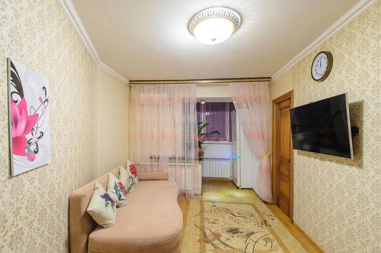 Золотой Квадрат Шевченко 75 Apartment Almaty Bagian luar foto